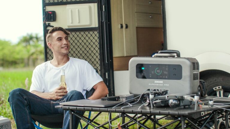 The Benefits of Using a Portable Cooler While Traveling